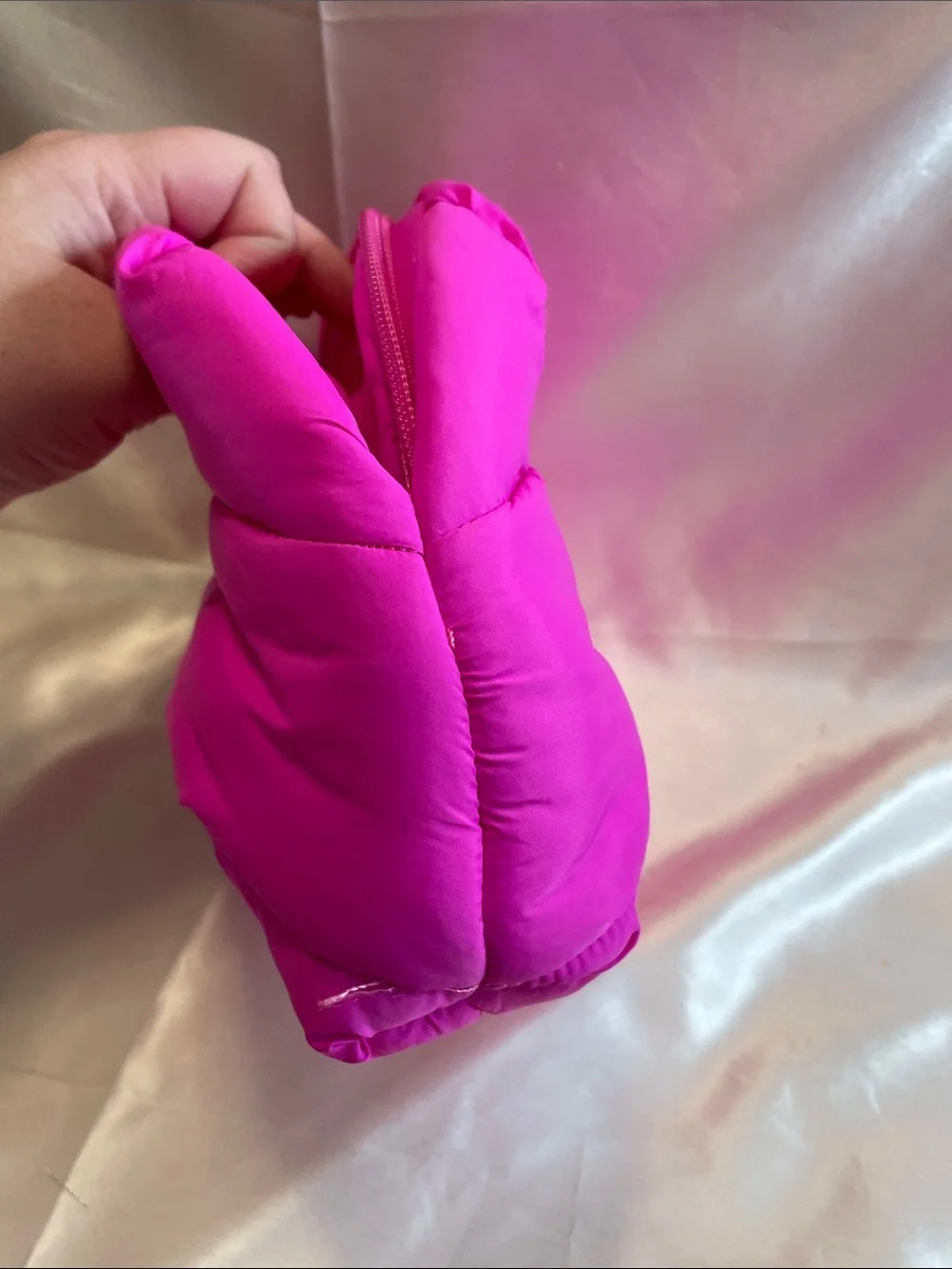 OFFLINE By Aerie Puff Love Pouch - NWOT